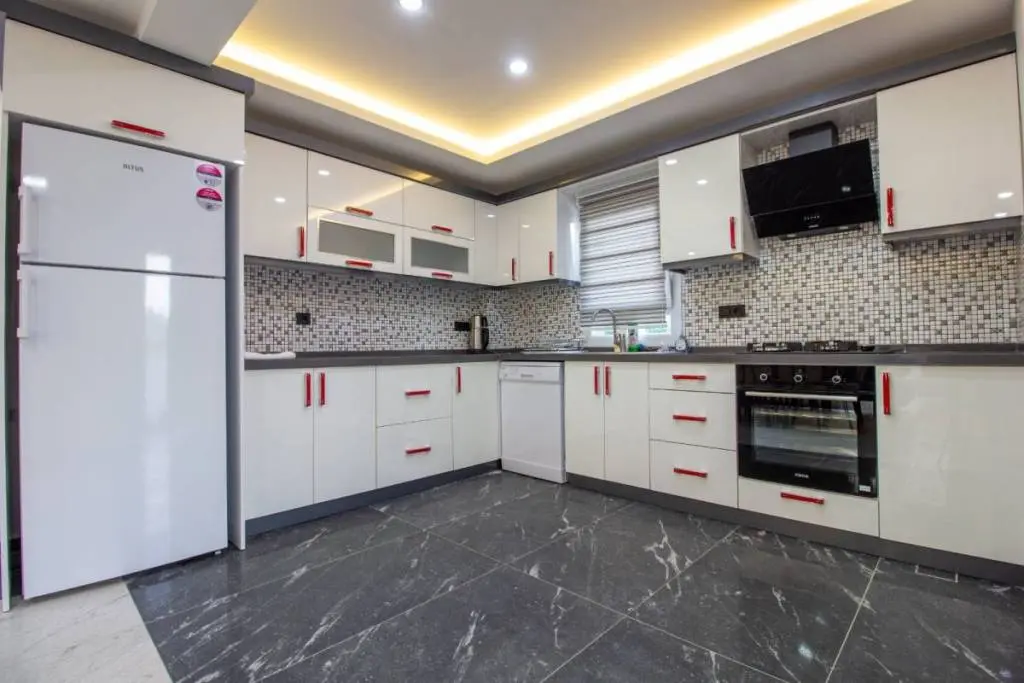 Fitted kitchen